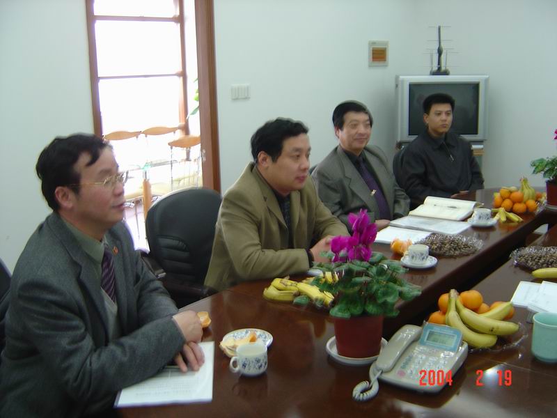 上海市普陀區(qū)委書(shū)記周國(guó)雄先生19日來(lái)我司調(diào)研